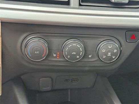 Used 2024 Chevrolet Trax RS image 15