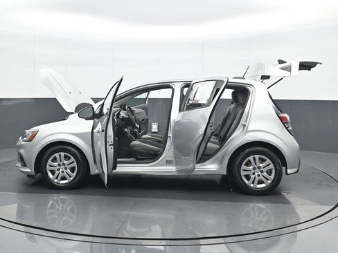 Used 2019 Chevrolet Sonic LT image 27