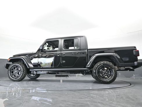 New 2026 Jeep Gladiator Willys image 52