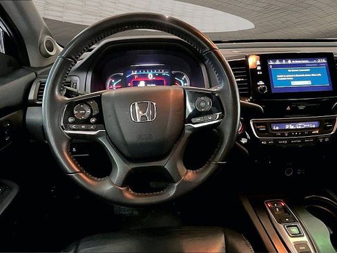 Used 2020 Honda Pilot Touring image 4