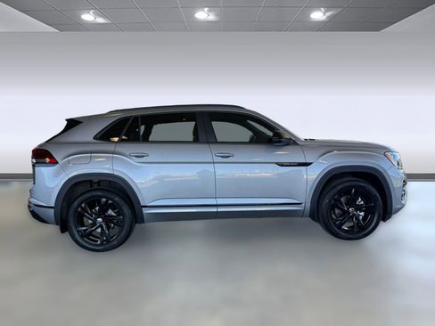 Used 2025 Volkswagen Atlas Cross Sport SEL R-Line image 8