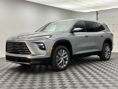 New 2026 Buick Enclave Preferred w/ Power Package FWD image 2