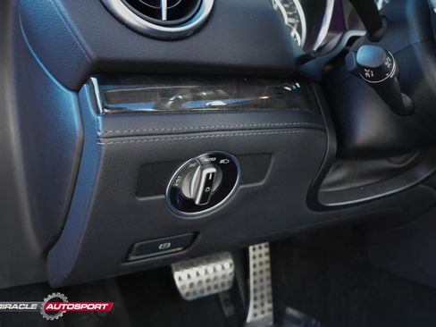 Used 2018 Mercedes-Benz SL 550 image 31