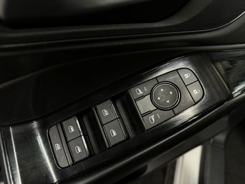 Used 2024 Nissan Rogue S image 17