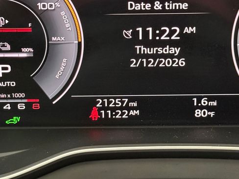 Used 2024 Audi Q5 e Prestige w/ Prestige Package image 24