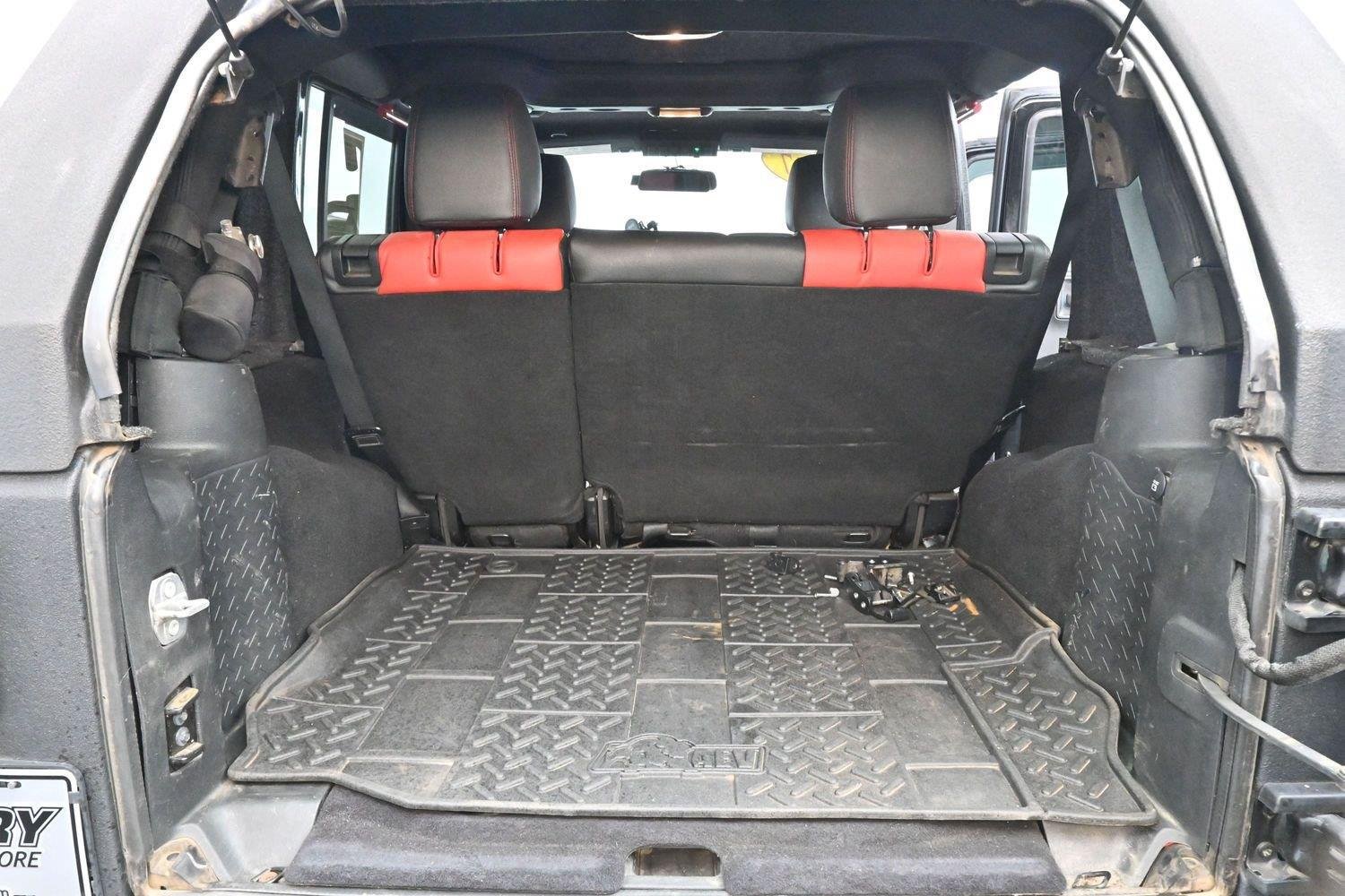 Used 2017 Jeep Wrangler Unlimited Rubicon AWD/4WD image 10