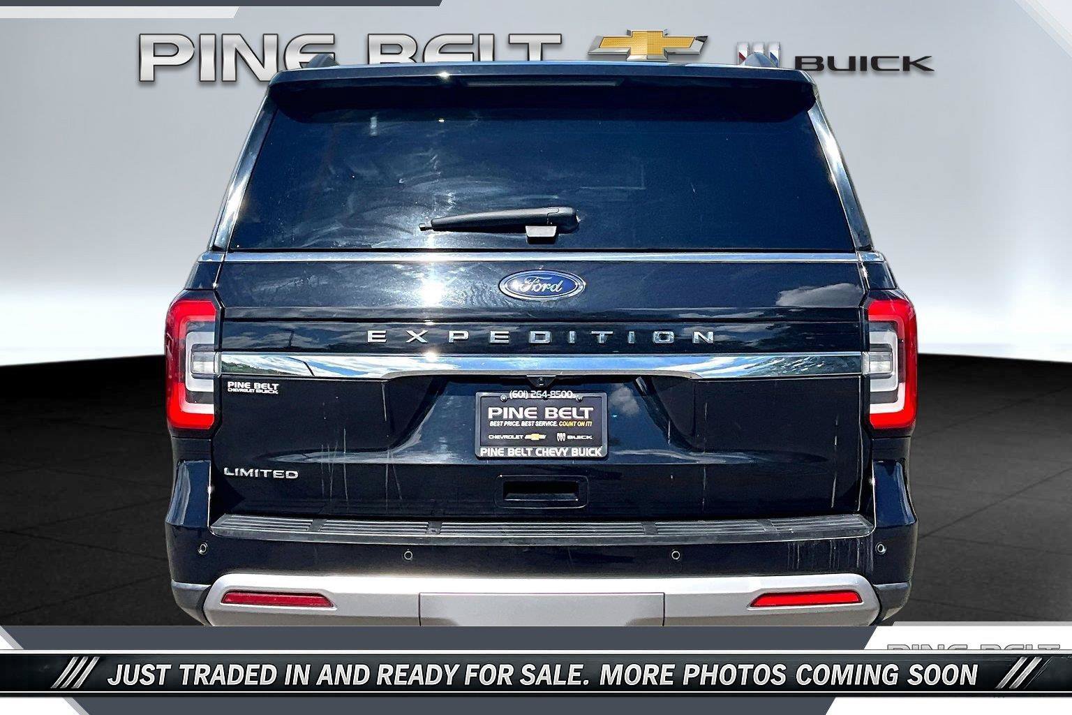Used 2022 Ford Expedition Limited RWD image 4