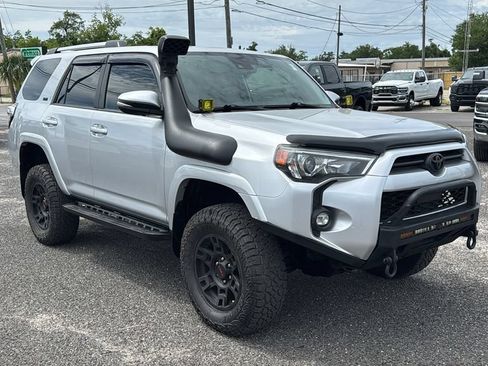 Used 2021 Toyota 4Runner SR5 Premium AWD/4WD image 8
