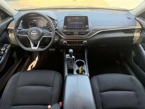 Used 2023 Nissan Altima 2.5 SV FWD image 8