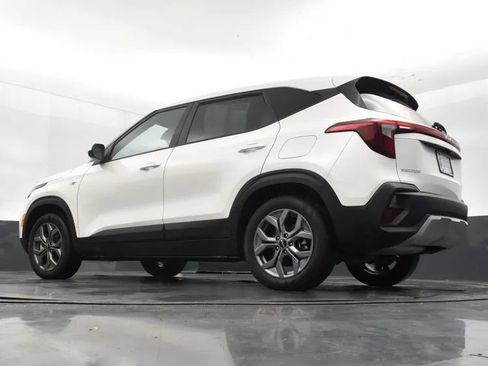 Used 2026 Kia Seltos LX AWD/4WD image 12