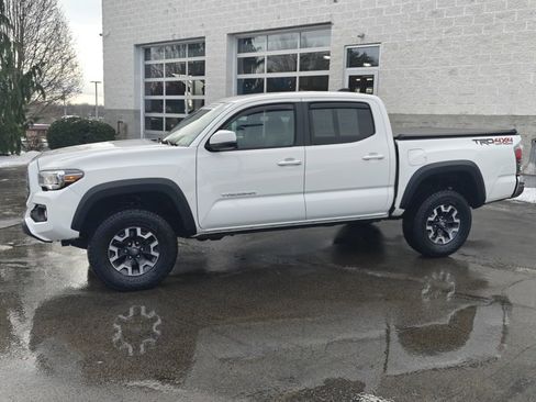 Certified 2021 Toyota Tacoma TRD Off-Road image 10