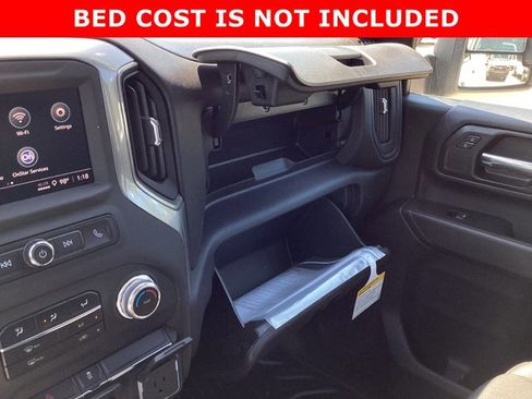 New 2025 GMC Sierra 3500 Pro w/ Convenience Package image 32