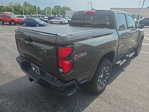 Used 2023 Chevrolet Colorado Z71 w/ Z71 Convenience Package 2 AWD/4WD image 4