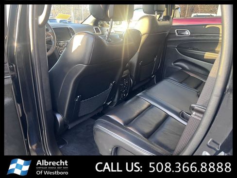 Used 2022 Jeep Grand Cherokee Limited image 12