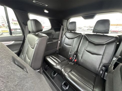 Used 2024 Cadillac XT6 Luxury w/ LPO, Floor Liner Package image 24