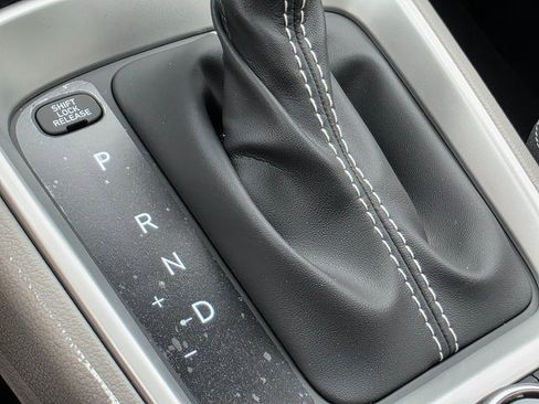 New 2025 Hyundai Venue SEL image 31