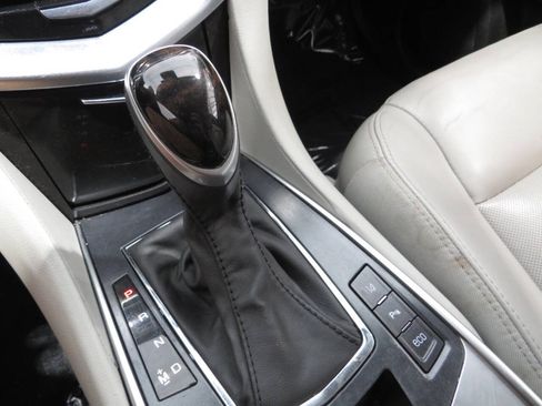 Used 2015 Cadillac SRX Premium FWD image 18