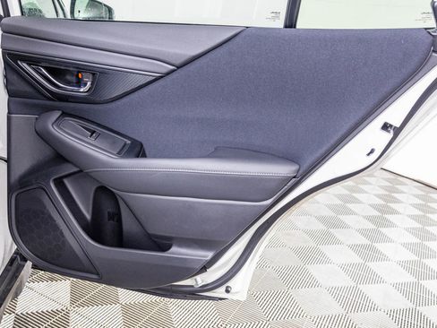 Used 2025 Subaru Outback Premium image 41