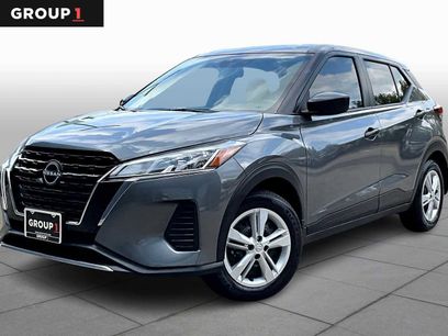 Used 2025 Nissan Kicks Play S