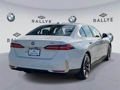 Certified 2025 BMW i5 xDrive40 w/ Premium Package image 5