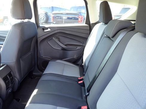 Used 2017 Ford Escape SE image 18