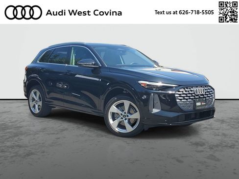 Used 2025 Audi Q5 Premium w/ Premium Plus AWD/4WD image 1