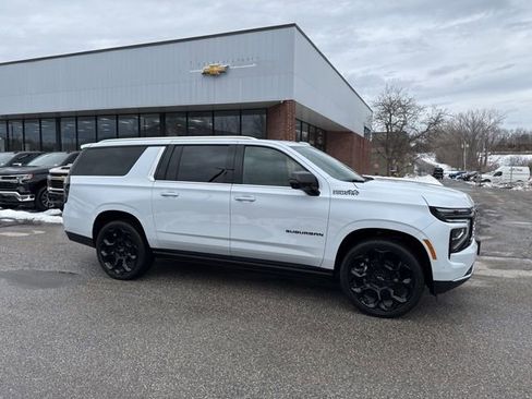 New 2026 Chevrolet Suburban High Country AWD/4WD image 9