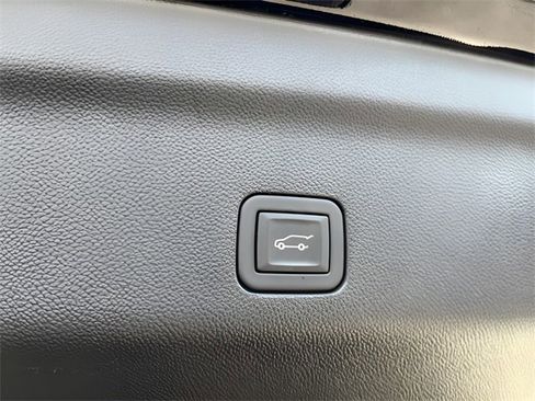 Certified 2023 Chevrolet Tahoe Z71 w/ Z71 Off-Road Package image 37