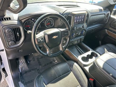 Used 2023 Chevrolet Silverado 3500 High Country image 9