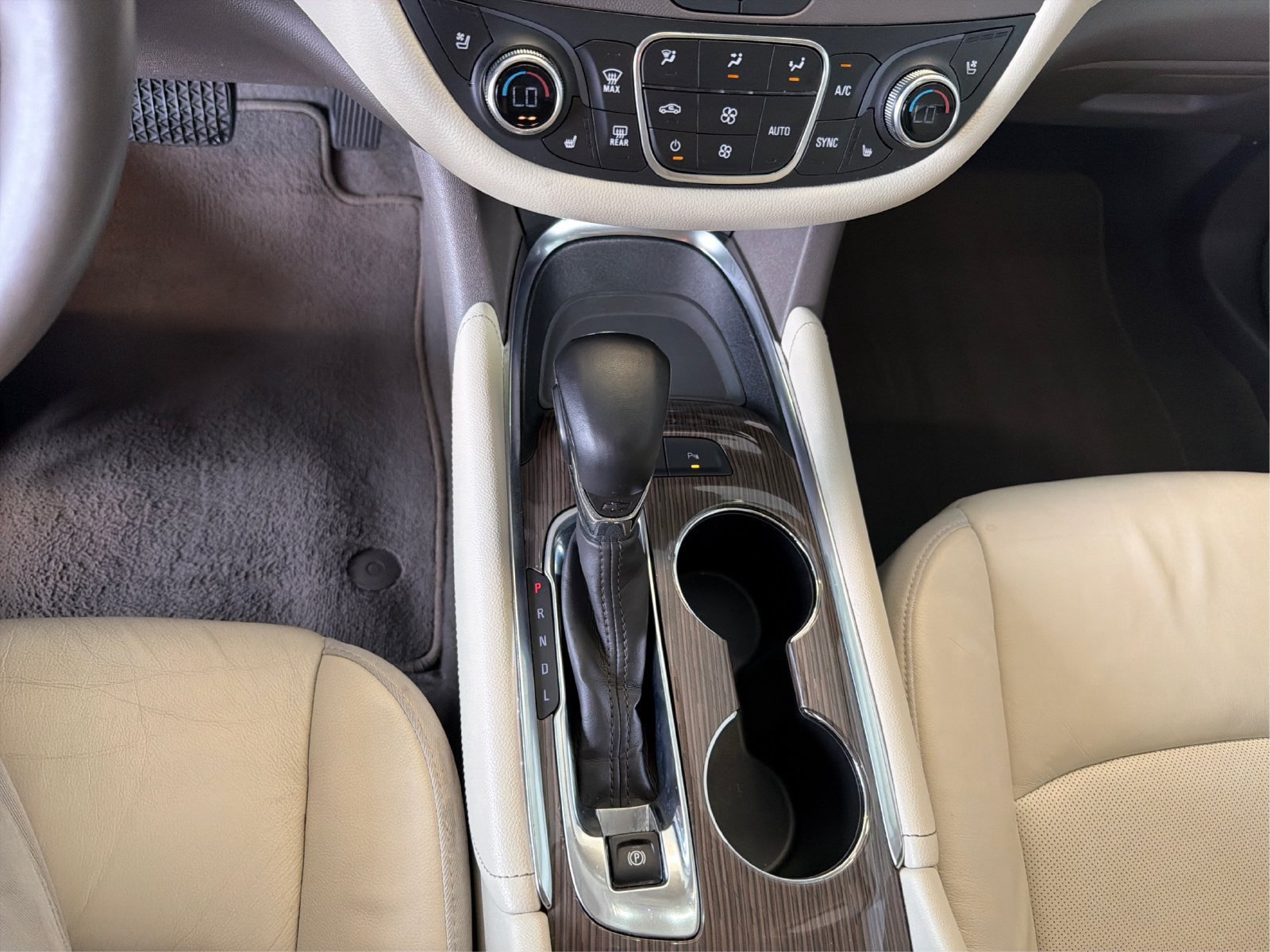 Used 2024 Chevrolet Malibu LT FWD image 16