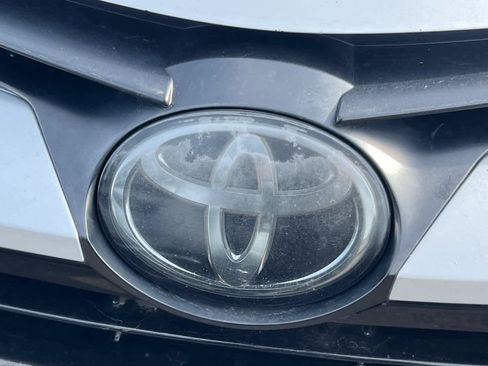 Used 2019 Toyota Corolla L image 10