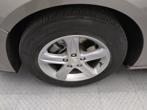 Used 2025 Chevrolet Malibu LS FWD image 31