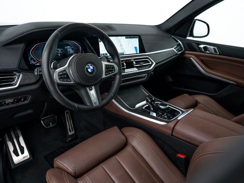 Used 2022 BMW X5 xDrive40i w/ M Sport Package AWD/4WD image 10