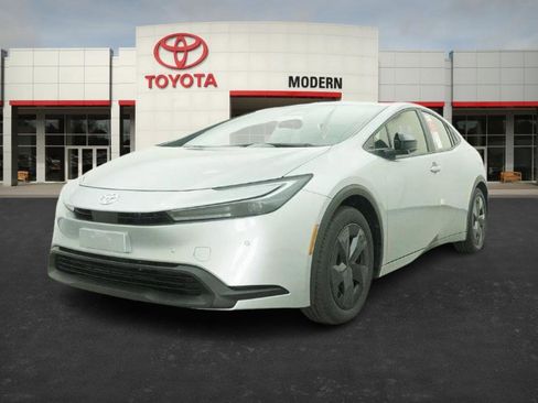 New 2026 Toyota Prius LE image 4