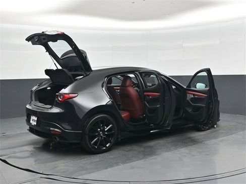 Used 2024 MAZDA MAZDA3 Hatchback w/ Appearance Package image 46