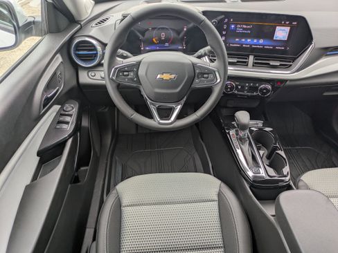 New 2026 Chevrolet Trax LT w/ Driver Confidence Package image 4
