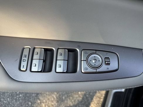 Used 2025 Hyundai Palisade SEL FWD image 31