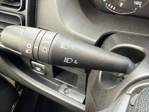 Used 2023 RAM ProMaster 2500 FWD image 14