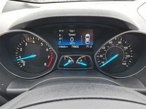 Used 2017 Ford Escape SE image 23