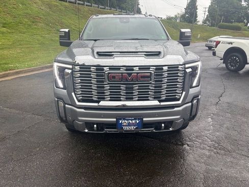 Used 2025 GMC Sierra 2500 Denali w/ Denali Reserve Package AWD/4WD image 2