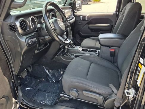 Used 2022 Jeep Gladiator Sport AWD/4WD image 16