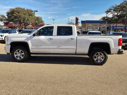 Used 2015 GMC Sierra 2500 Denali w/ Duramax Plus Package image 2