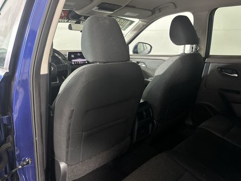 Used 2022 Nissan Rogue SV AWD/4WD image 24