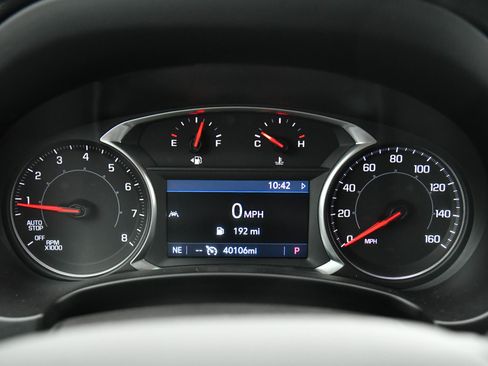 Used 2024 GMC Terrain SLT image 29