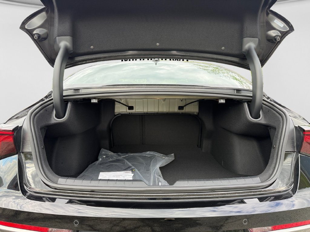 New 2026 Kia K5 LXS FWD image 18