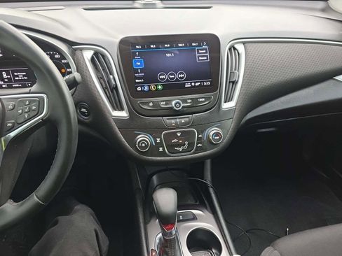 Used 2023 Chevrolet Malibu RS image 8