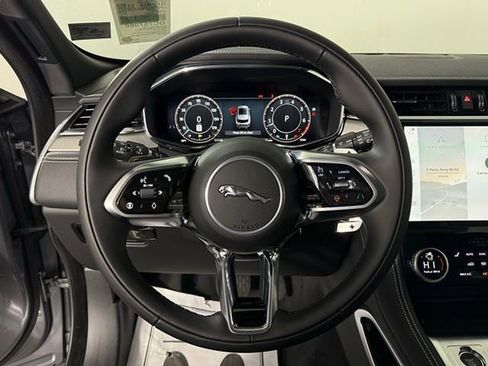 New 2026 Jaguar F-PACE R-Dynamic S image 39