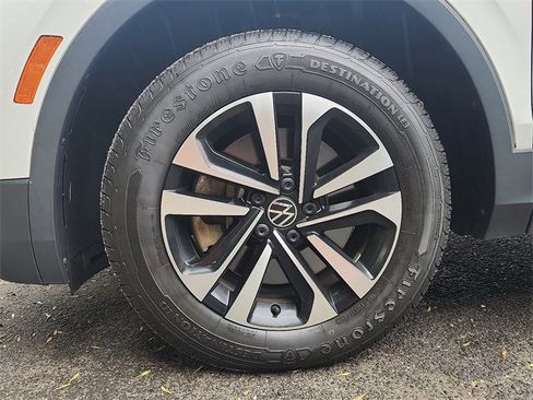 Certified 2022 Volkswagen Tiguan S image 8