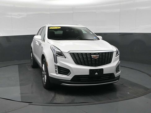 Used 2024 Cadillac XT5 Premium Luxury FWD image 2