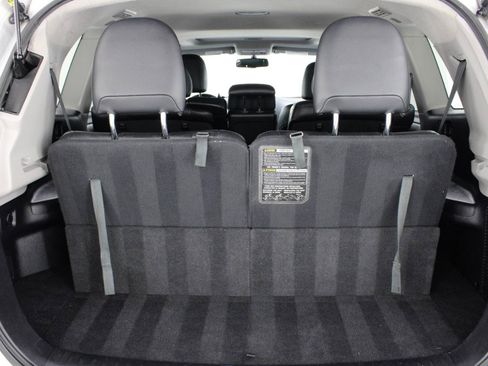 Used 2011 Toyota Highlander SE w/ Tow Pkg FWD image 68